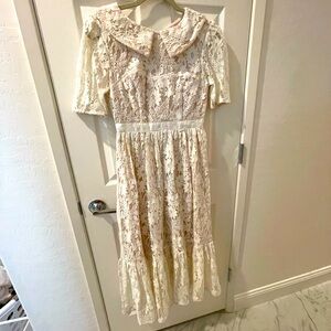 JessaKae X Small lace dress that is lined